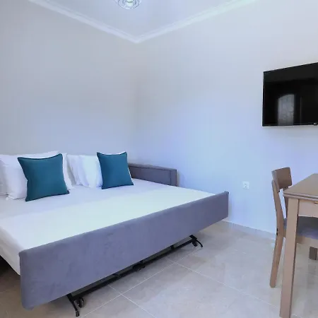 Apartment Frezia 2 *